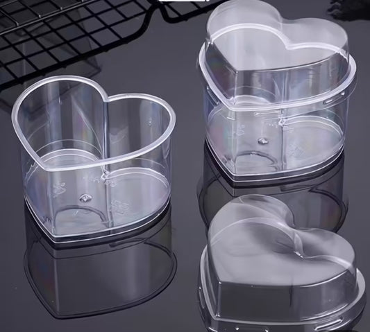 Hard Plastic Heart Container & Lid 5oz